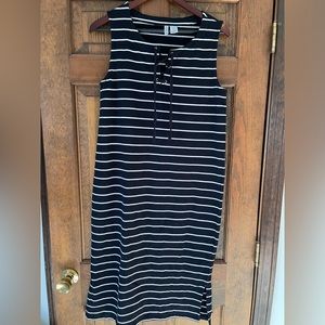 Comfy Paraphrase Black and White Stripe Dress size 6.
